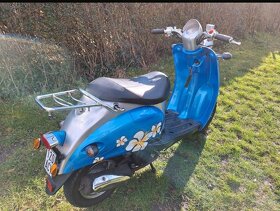 Prodám skútr 50 ccm styl vespa - 5