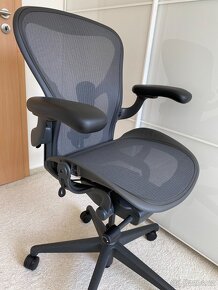 Kancelářská židle Herman Miller Aeron B PC 43000,- NOVÁ - 5