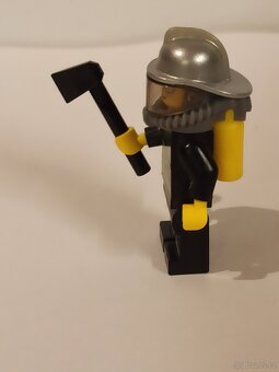 Lego figurka hasič, pošlu zdarma - 5