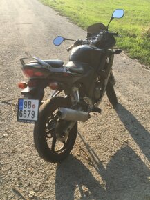 Honda CBR 125r 2004 - 5