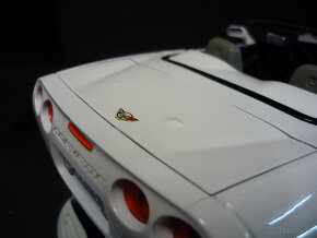 Chevrolet Corvette C5 1997 Bburago 1/18 - 5