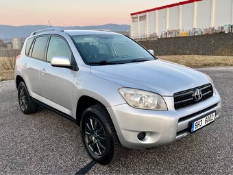 TOYOTA RAV4 2.2D 2007 rok - 5