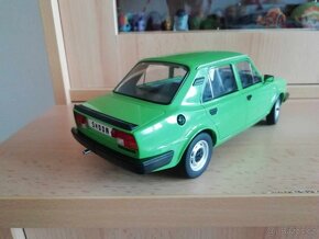 Skoda 120 1:18 - 5