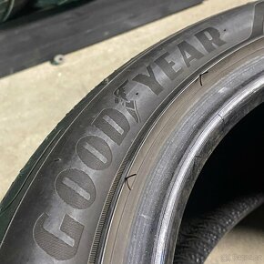 Letní pneu 215/45 R18 89 V Goodyear 6,5-7mm - 5