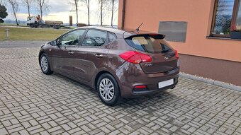 Kia Cee´d, 1.4i / najeto 39 000 km  - 5