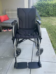 Invalidní lehký skládací vozík - 5
