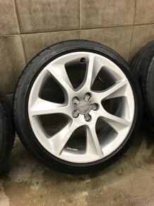 5x100 R17 Audi kola 215/40 - 5