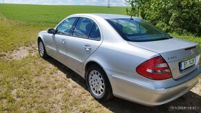 Mercedes W 211 320 E - 5