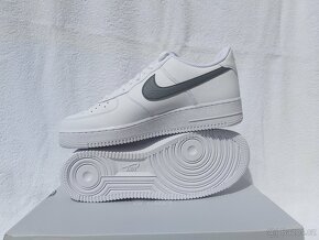 Tenisky Nike Air Force 1 '07, velikosti 45, 44 - 5