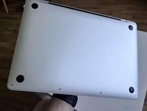 Apple MacBook Pro 13 256GB - 5