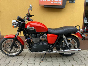 Triumph Bonneville 900 - 5