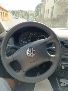 Volkswagen Golf IV - 5