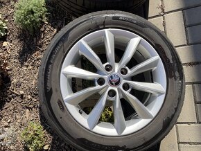 Alu kola Škoda 16" -6.5Jx16H2 ET46 s pneu Hankook - 5