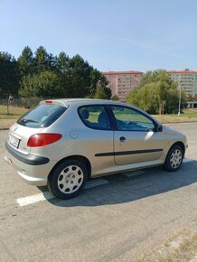 Peugeot 206 1.1i 44kW najeto pouze 52tis.km nové v ČR - 5