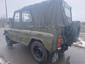 UAZ 469 - 5