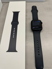 Apple Watch 8 (45 mm, GPS) - 5