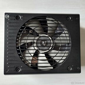 Corsair RM 1000x (1000w zdroj) - 5