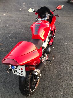 Honda VTR 1000 Firestorm - 5