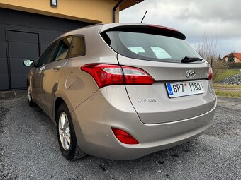 Hyundai i30 1.6i 88kw 110000km - 5