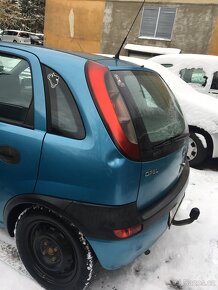 Opel corsa C 1.0 2001 - 5