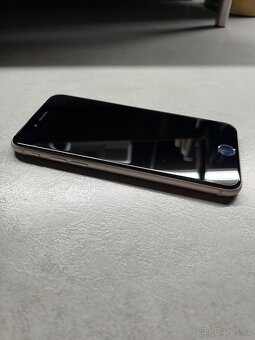 iPhone SE 2022 64 GB - 5