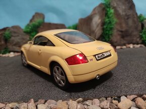 prodám model 1:18 audi TT coupe - 5