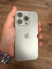 Apple iPhone 15 Pro 128GB přírodní titan - 5