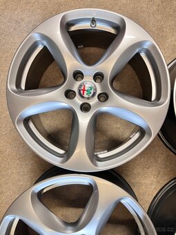 5x110 R18 ORIGINÁL Alfa Romeo Stelvio - TOP - 5