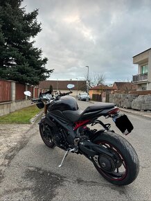 Triumph Speed Triple 1050 - 5