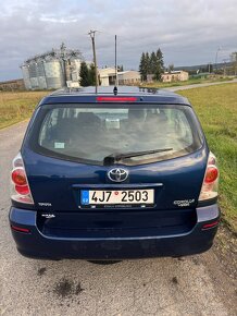 Toyota Corolla Verso 1,8 VVT-i 95 KW r.v. 2004 . - 5