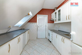 Prodej podkrovního bytu 3+1, 77 m², Kvasiny - 5