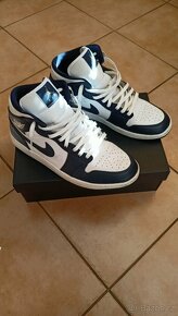 Jordan 1 Mid - 5