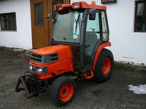 Malotraktor Kubota ST30 4x4 - 5