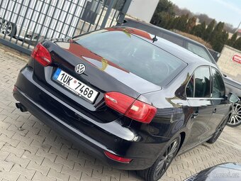 VOLKSWAGEN JETTA 2.0TDI DSG 2011ROK - 5