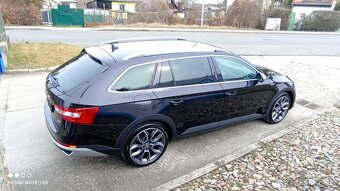 ŠKODA  SUPERB  SCOUT  COMBI  2,0 TDI   4x4  DSG - 5