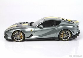 BBR 1:18 Ferrari 812 Competizione /Coburn grey/yellow/600 ks - 5