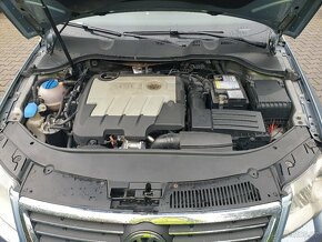 VW Passat 2.0 tdi variant combi - 5