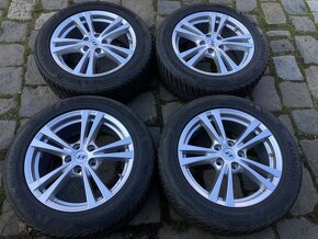 Alu kola HYUNDAI KONA 17" 5x114,3 zimní KUMHO 215/55R17 - 5