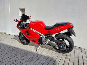 Triumph Daytona 955i - 5