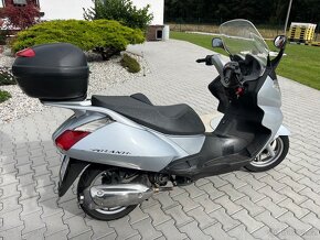 Skútr Aprilia Atlantic 125 - 5