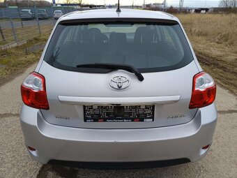 Toyota Auris 1.6 VVT-i AC 6 Kvalt 8/2011 - 5