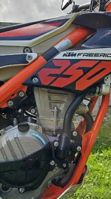 KTM Freeride 250 F čtyřtakt

 - 5