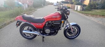 Honda vf 750s Sabre Youngtimer - 5