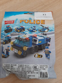 Stavebnice typu Lego, plyšáci, puzzle, panenky, nářadí - 5