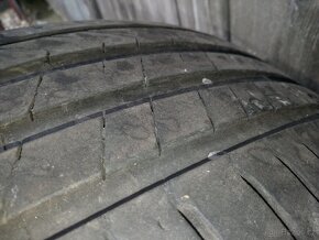 PRODÁM DVĚ LETNÍ PNEU PIRELLI Cinturato P7 245/50R19 105W - 5