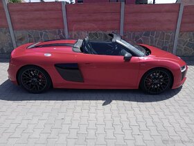 Audi R8 SPYDER 5,2 V10, 540 PS, Max.výbava, najeto 9 430 km - 5