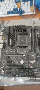 Prodám motherboard s procesorem a RAM - 5