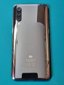 Xiaomi Mi 9 - 6/128 GB - černý - 5