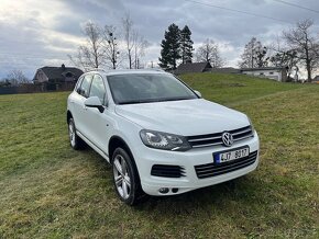 VW Touareg 4.2TDI Top stav interiér R-line - 5