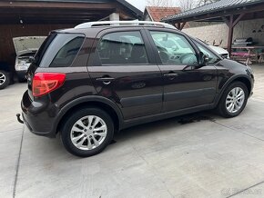 SUZUKI SX4 1,6i 88KW 1.MAJITEL 35000KM NAVIG.TAŽNÉ VYHŘ.SED. - 5